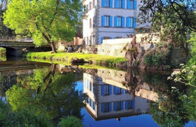 B&B at the entrance to the village, bordered by a river. 20 mn from Carcassonne