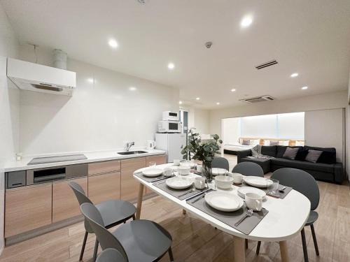 b hotel Nikke - Spacious Apt for 12Ppl Very Good Location