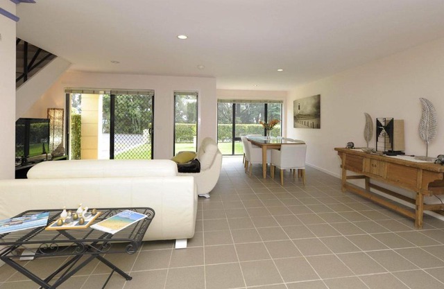 Bagnall Views Stylish and modern duplex across the road to the waters edge