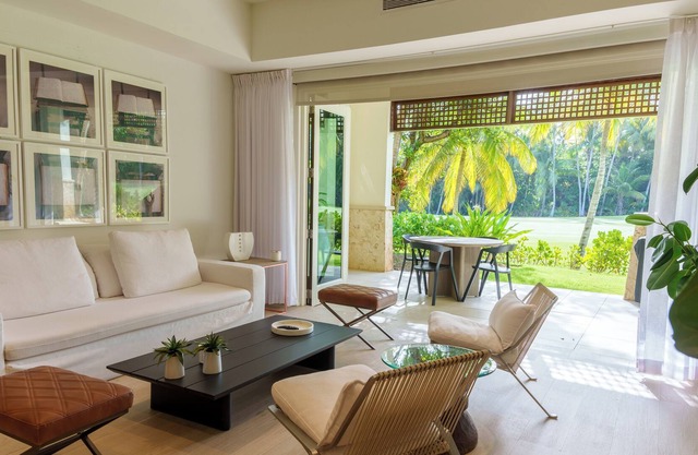 Bahia Beach Ground Level 2BDRM- Contemporary Luxurious Villa Chic