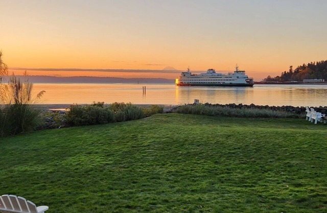 Bainbridge Island Ocean Front Heaven