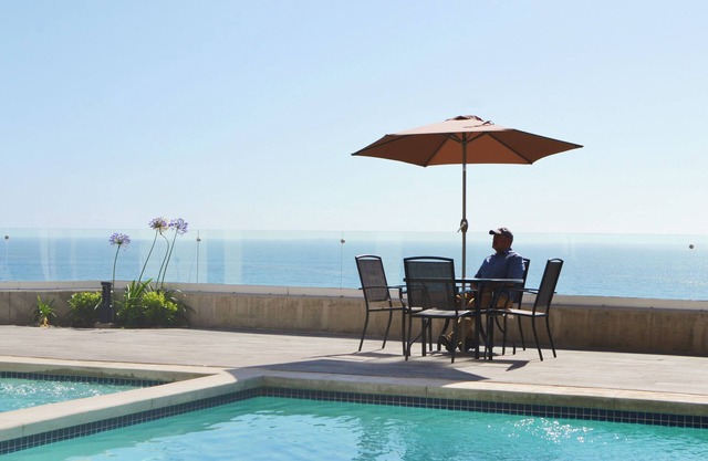 Baja sunset getaway for couples, new condo near Rosarito and Ensenada