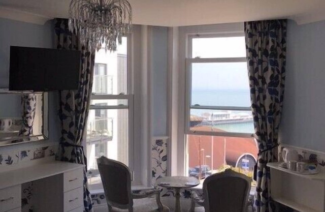Balmoral Hotel