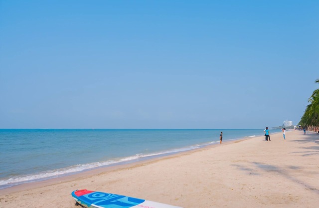 Bangsaen View Beach