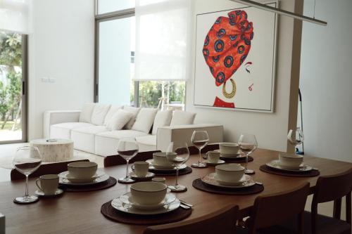 Bangtao Luxury 4 bedroom villa Lux Pride