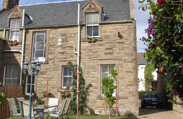 BANK VIEW, pet friendly, country holiday cottage in Chirnside