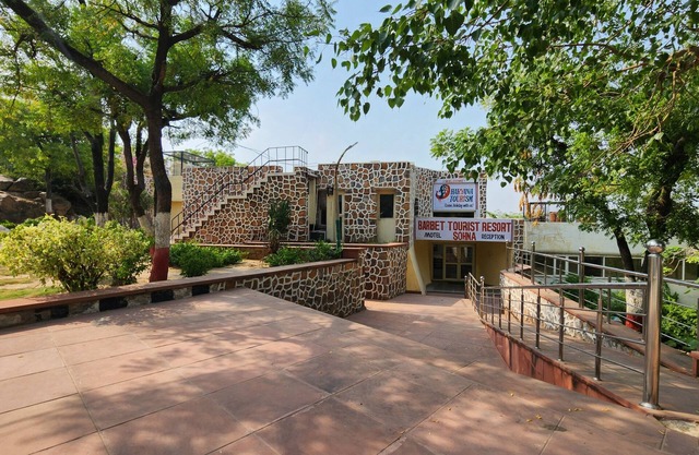 Barbet Tourist Resort