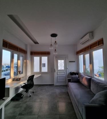 Barewake's Place 1 Spacious Cycladic and Seaside View South Paros