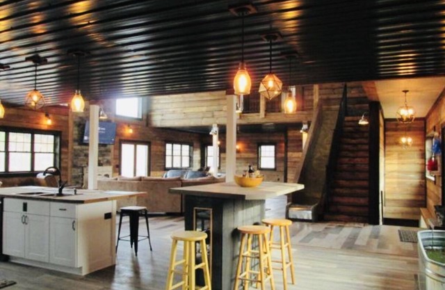 Barn House,5 Bedroom,Hot Tub,Ski/Golf,Beach Room,Indoor Slide,Tiki Bar,Pets Ok!