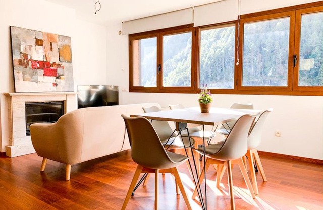 Barthe Holidays I Apartamento Moderno en Arinsal 5PAX I Ideal grupo o familia, Parking, Pet friendly I Perafita