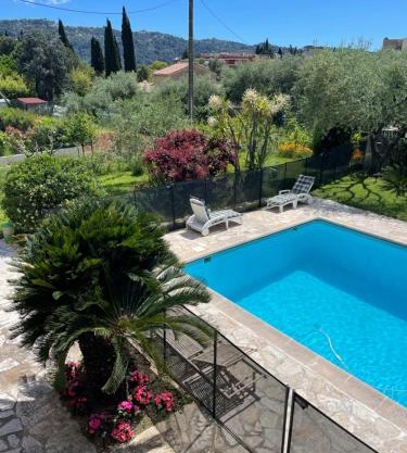 Bas de villa avec accès piscine près de Nice Cannes Monaco