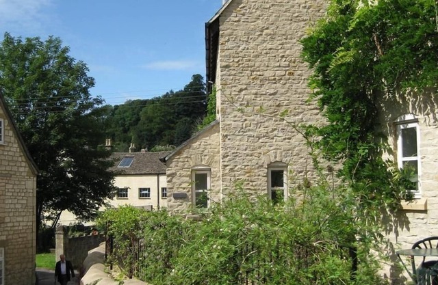 BATEMANS, family friendly, with a garden in Nailsworth