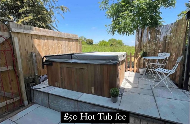 Bay Cottage, Hot Tub