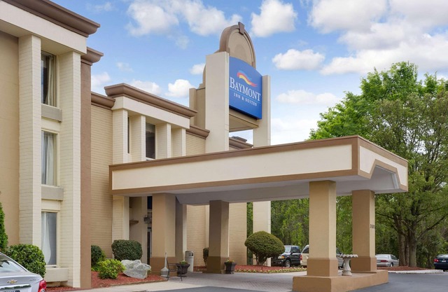 Baymont by Wyndham Charlotte Airport North / I-85 North