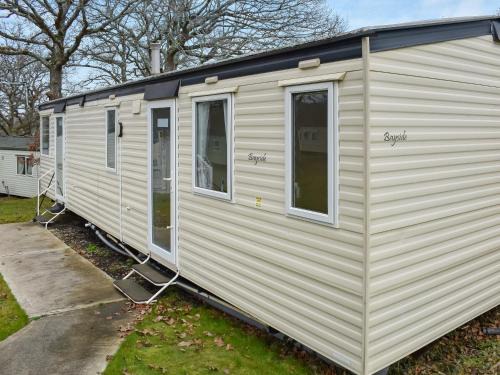 Bayside - Uk48945