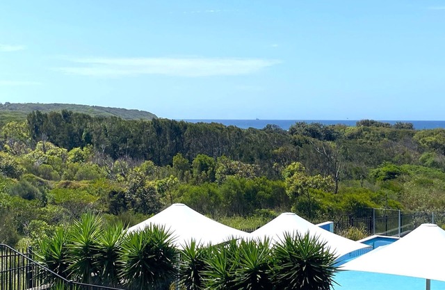 Beach Escape at Caves Beach Villas