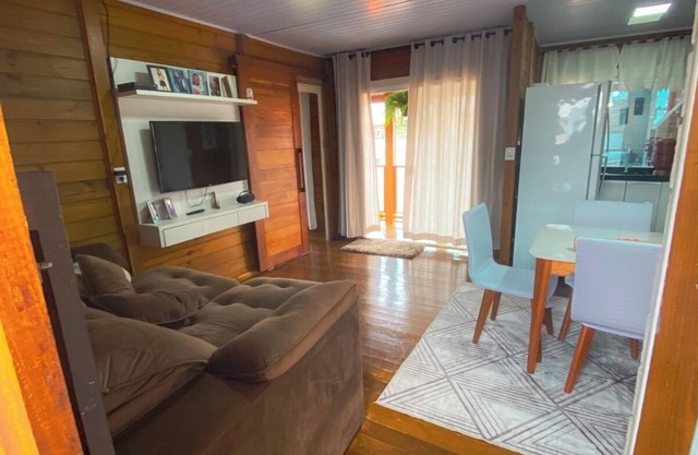 BEACH HOUSE WITH POOL/PETFRIENDLY/NAVEGANTES SC