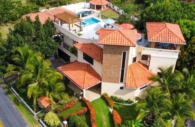 Beach House with Ocean View - Rooftop Jacuzzi & Pool - Concierge Service