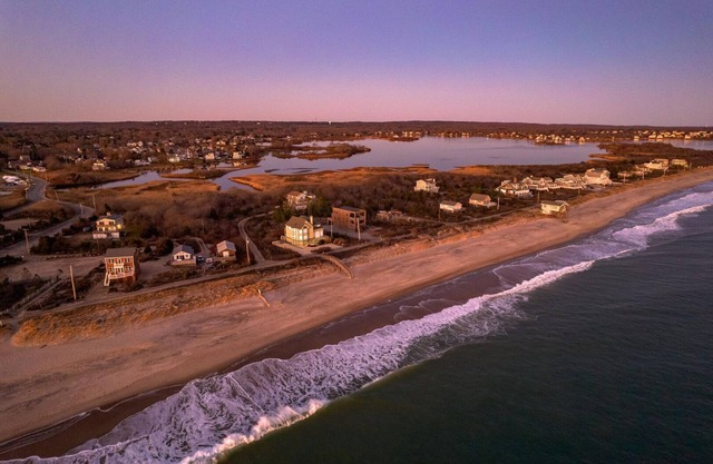 Beach Pass, Central A/C, & Outdoor Shower