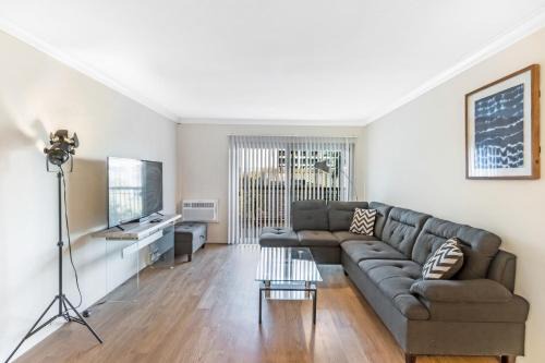 Beach Rental- 5 Minutes Walking to Venice Beach