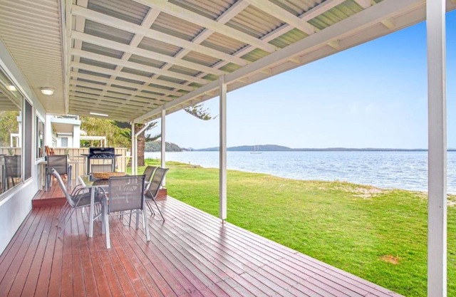 Beached Inn Spacious beach front house