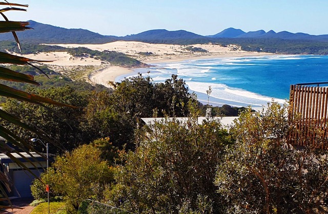 Beaches, magnificent views and a luxury townhouse adjacent to the National Park.