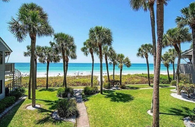 Beachfront Aldea 18 in Belleair Beach