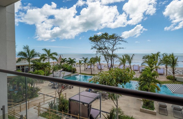 Beachfront Apartment in Playa Caracol