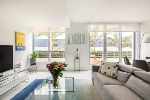Beachfront Bentley Hotel One Bedroom Suite with Balcony and Beach access