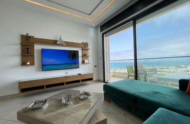 Beachfront High Standard Flat