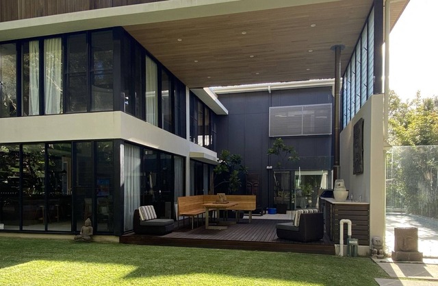 Beachfront House Wurtulla Luxury Private and Secure