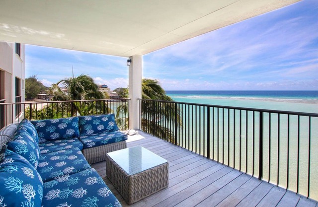 Beachfront Luxury with Incredible Ocean Views