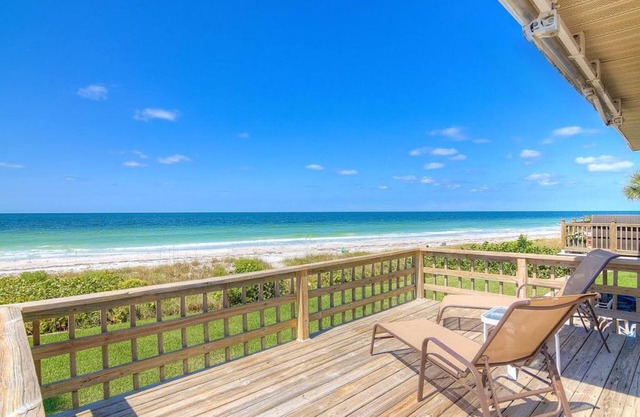 BEACHFRONT! Quiet Belleair Beach condo with amazing Gulf of Mexico sunset views!