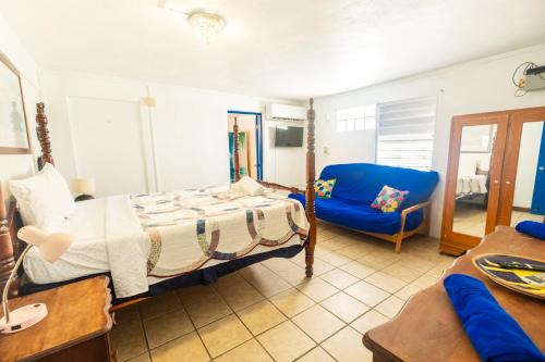 Beachfront Suite 6 Karaya