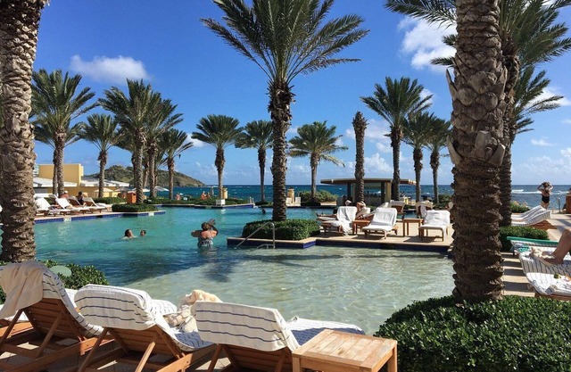 Beachfront Luxury Resort - 3 Bedrooms, 2 Baths, Full Kitchen, Washer & Dryer