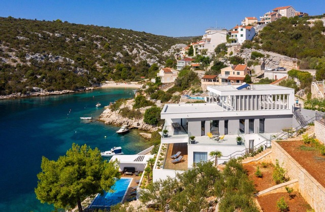 Beachfront Villa Eleganza with Pool