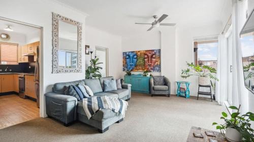 Beachside Oasis - Ocean Views and Walk to Everything