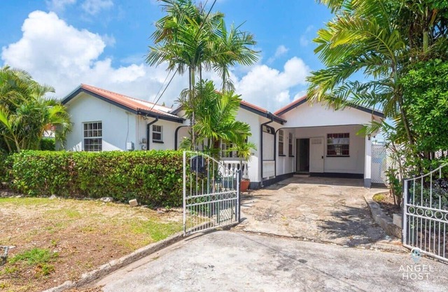 Beachy Cottage|Kitchen|Wi-Fi|Shaded Cabana|Parking
