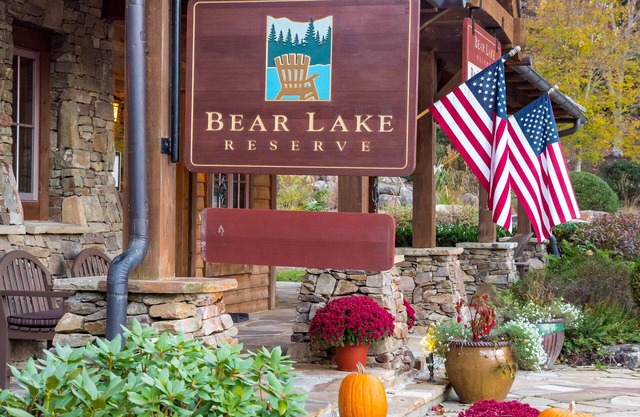 Bear Lake's Best Condo! CLOSE TO CLUBHOUSE!
