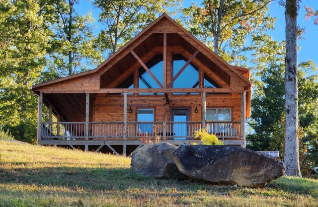 Bear Paw Paw Cabin