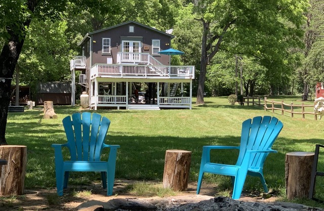 Bear Valley- Riverfront with hot tub - Starlink Satellite Wi-Fi