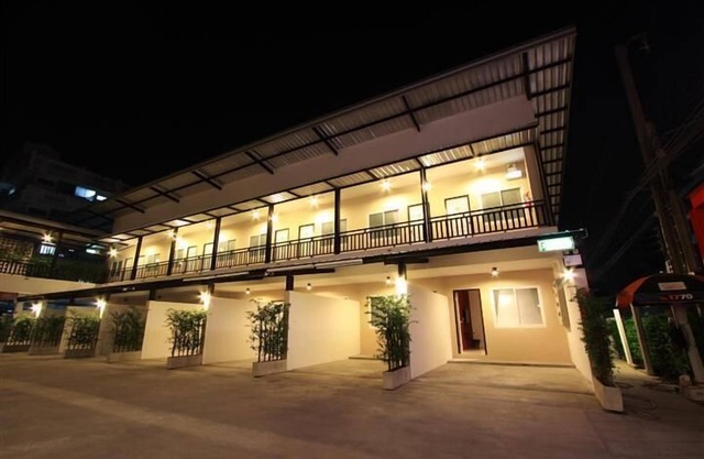 Bearing 26 Hotel