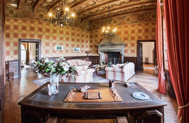 Beautiful villa for 12 people with A/C, WIFI, private pool, TV, terrace, panoramic view and par.