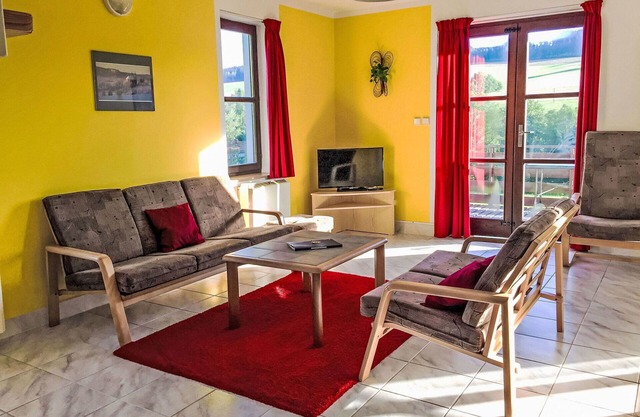 Beautiful private villa for 8 people with WIFI, pool, TV, patio, pets allowed and panoramic view