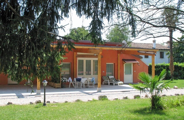 Beautiful apartment for 4 people with WIFI, A/C, TV, terrace, pets allowed and parking