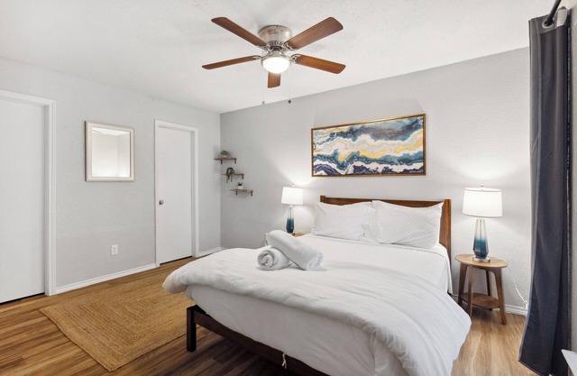 Beautiful 1BD/1BA in University Hills 5839