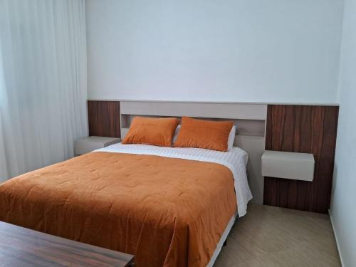 Beautiful 2 bedroom, 1 bathroom apto with garage