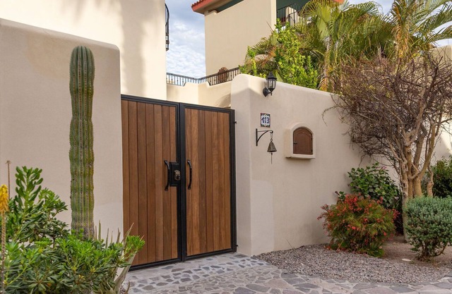 Beautiful 2 bedroom home in Founder - A close walk to the beach and Wine cellar