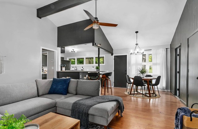 Beautiful 3BRHome*Wonderful Neighborhood&Location!