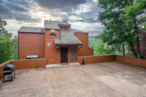 Beautiful 4 bedroom chalet with million dollar views